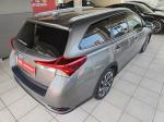 toyota-auris-touring-sports-2018-hibrido-a-gasolina-1798cc