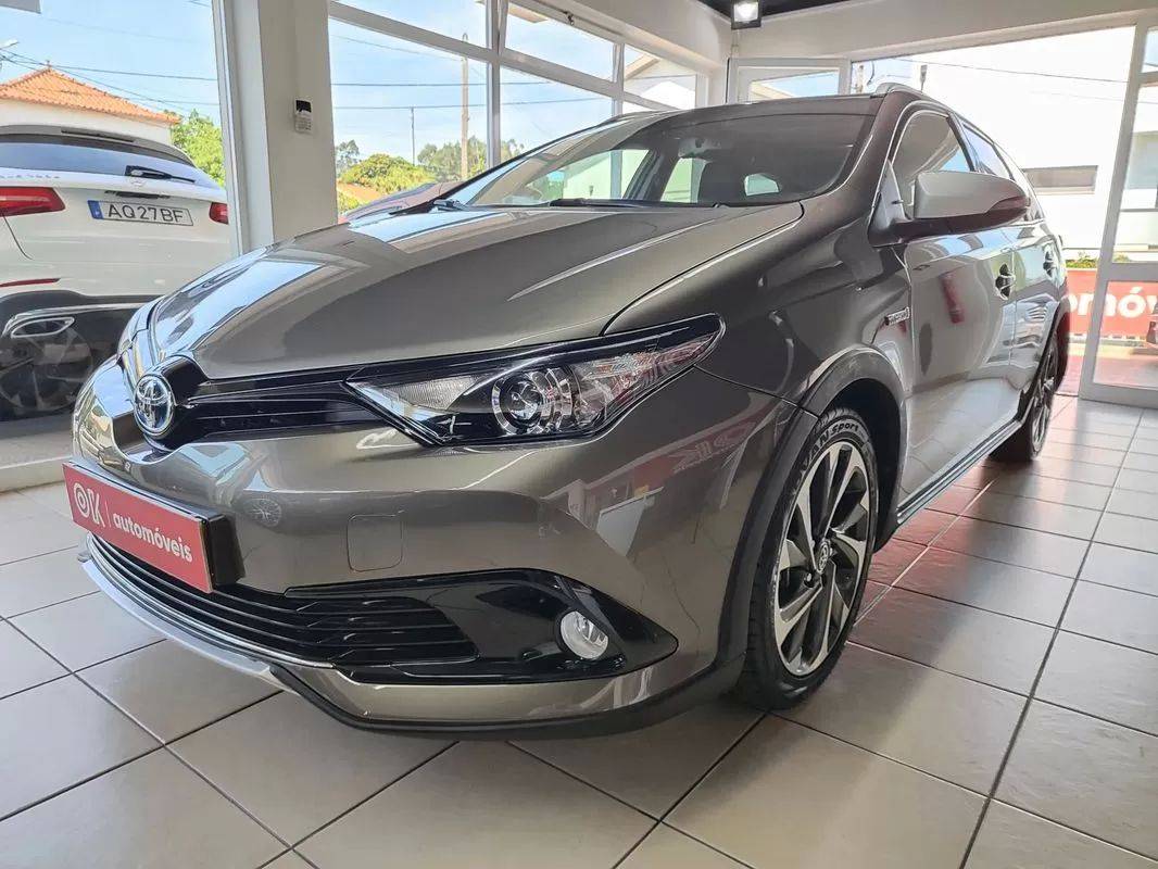 toyota-auris-touring-sports-2018-hibrido-a-gasolina-1798cc