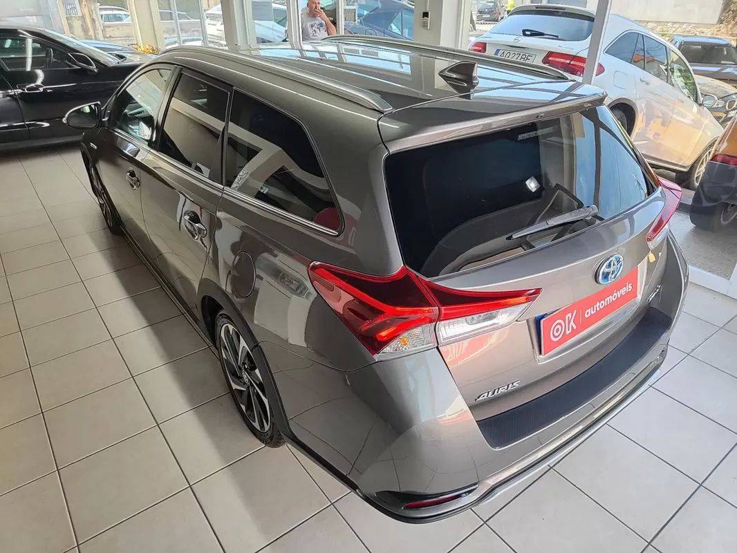 toyota-auris-touring-sports-2018-hibrido-a-gasolina-1798cc