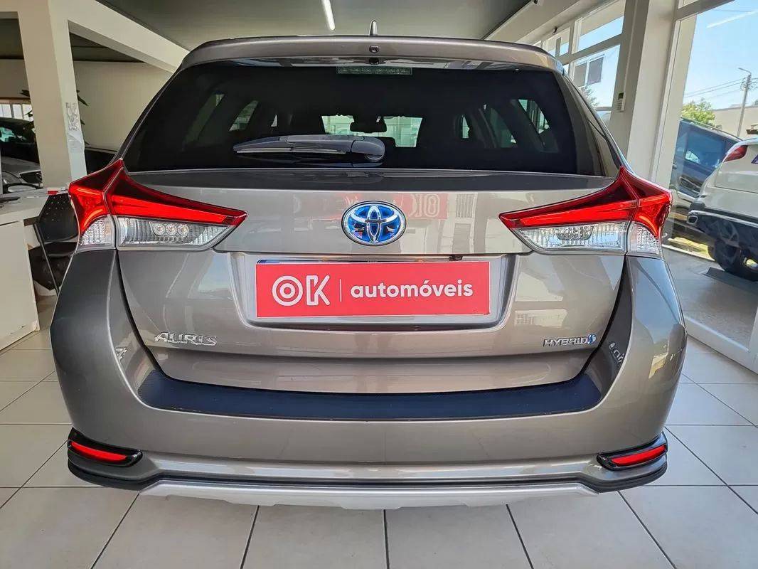 toyota-auris-touring-sports-2018-hibrido-a-gasolina-1798cc