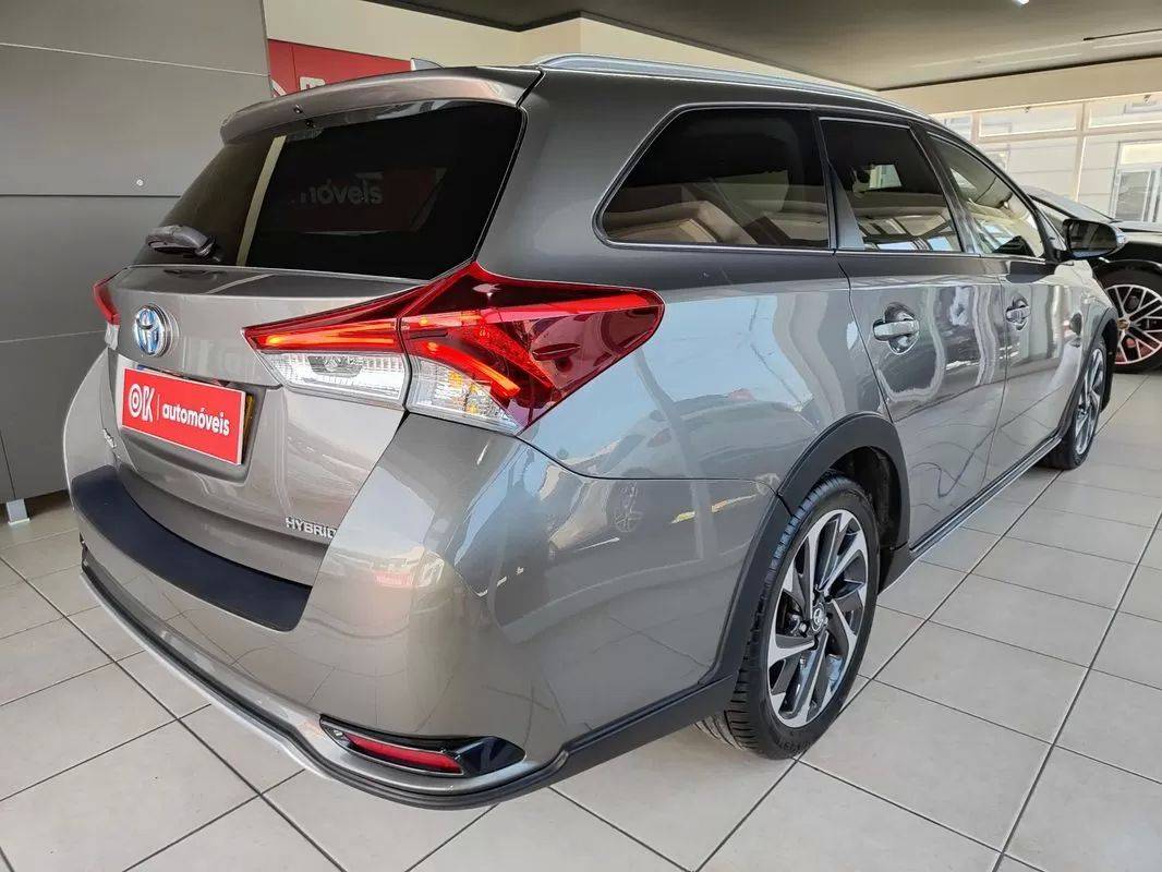 toyota-auris-touring-sports-2018-hibrido-a-gasolina-1798cc