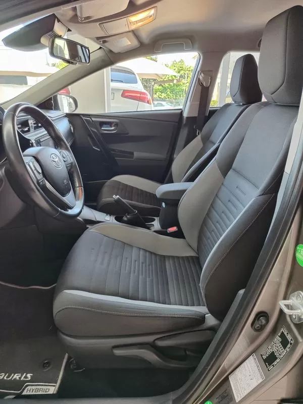 toyota-auris-touring-sports-2018-hibrido-a-gasolina-1798cc