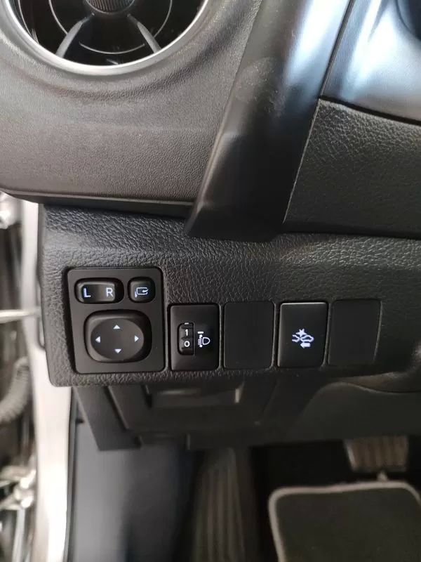 toyota-auris-touring-sports-2018-hibrido-a-gasolina-1798cc
