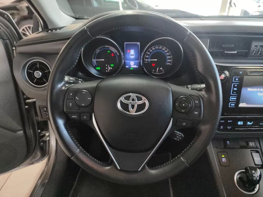 toyota-auris-touring-sports-2018-hibrido-a-gasolina-1798cc