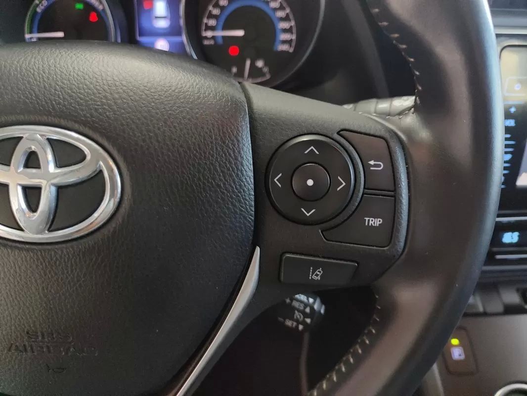 toyota-auris-touring-sports-2018-hibrido-a-gasolina-1798cc