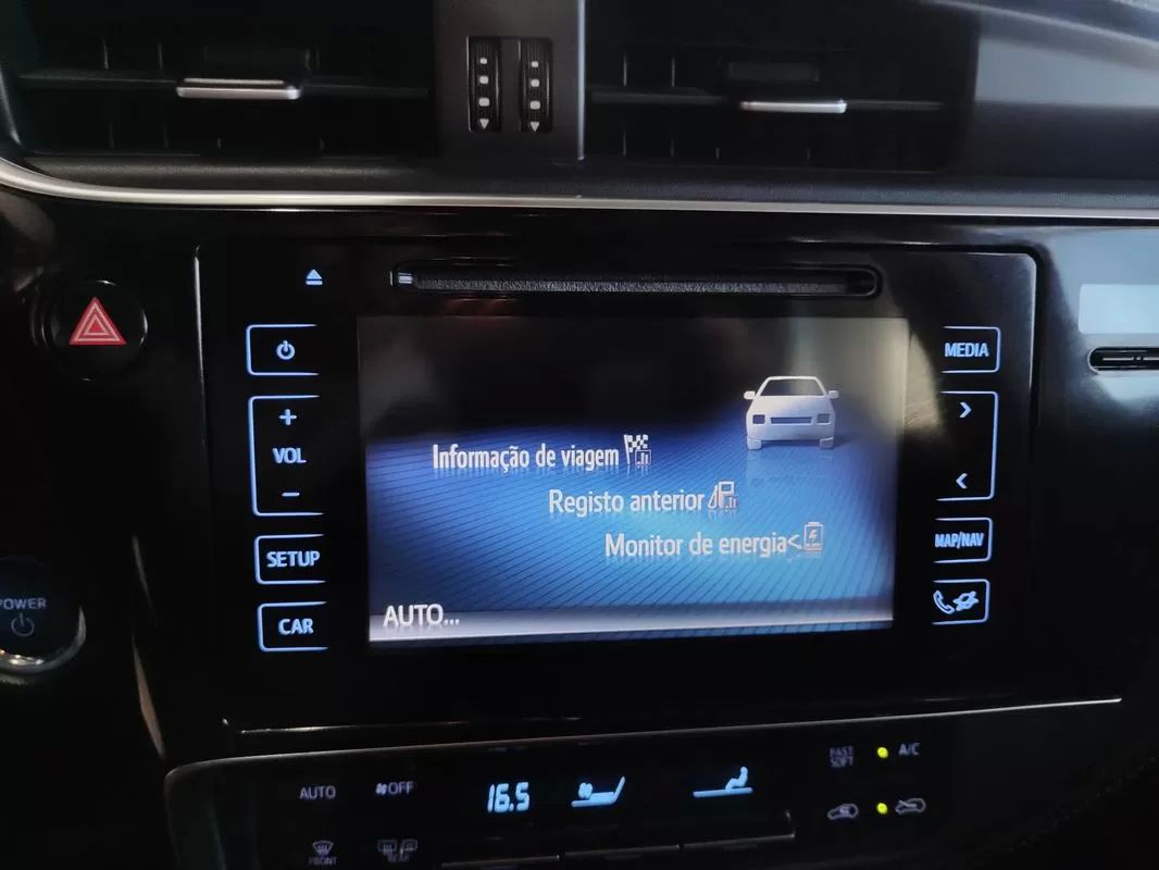 toyota-auris-touring-sports-2018-hibrido-a-gasolina-1798cc