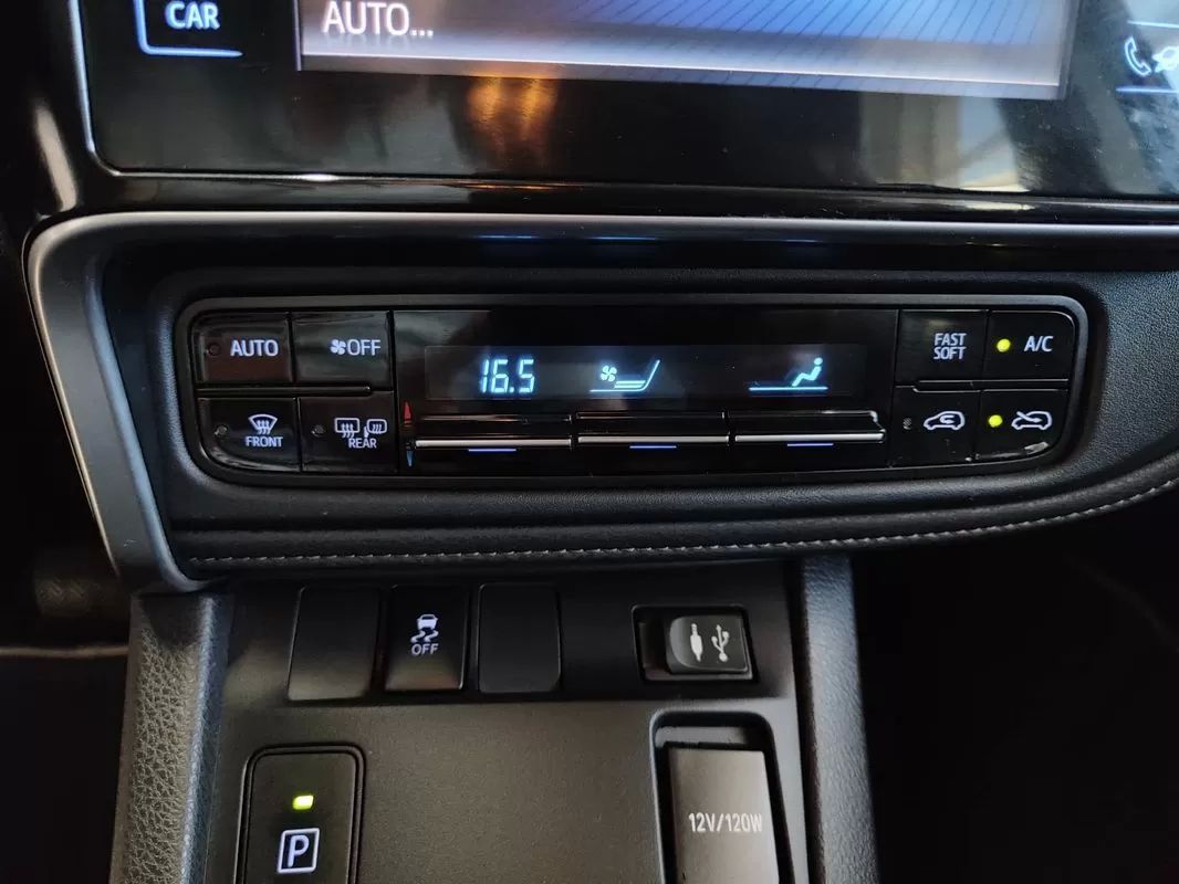 toyota-auris-touring-sports-2018-hibrido-a-gasolina-1798cc