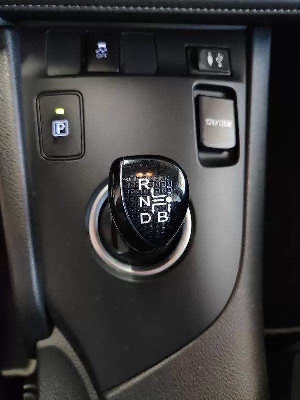toyota-auris-touring-sports-2018-hibrido-a-gasolina-1798cc