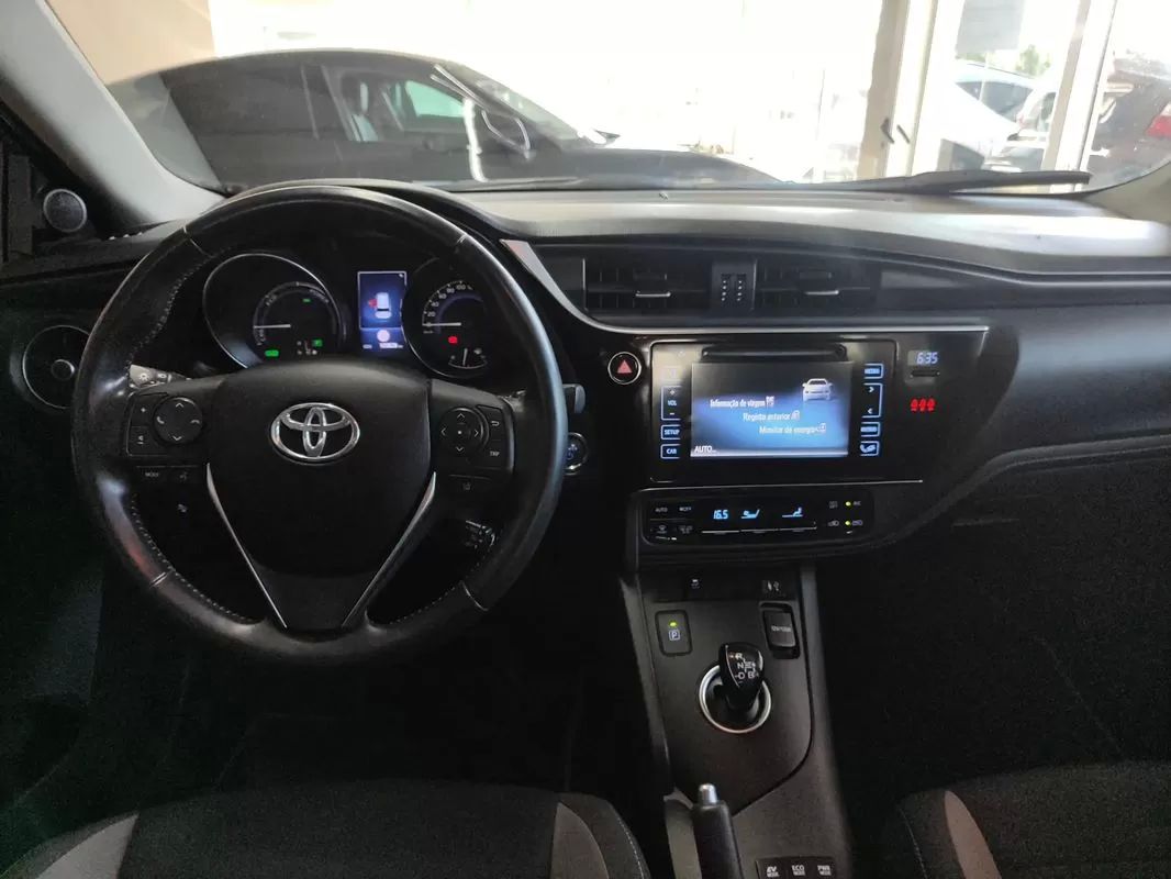 toyota-auris-touring-sports-2018-hibrido-a-gasolina-1798cc