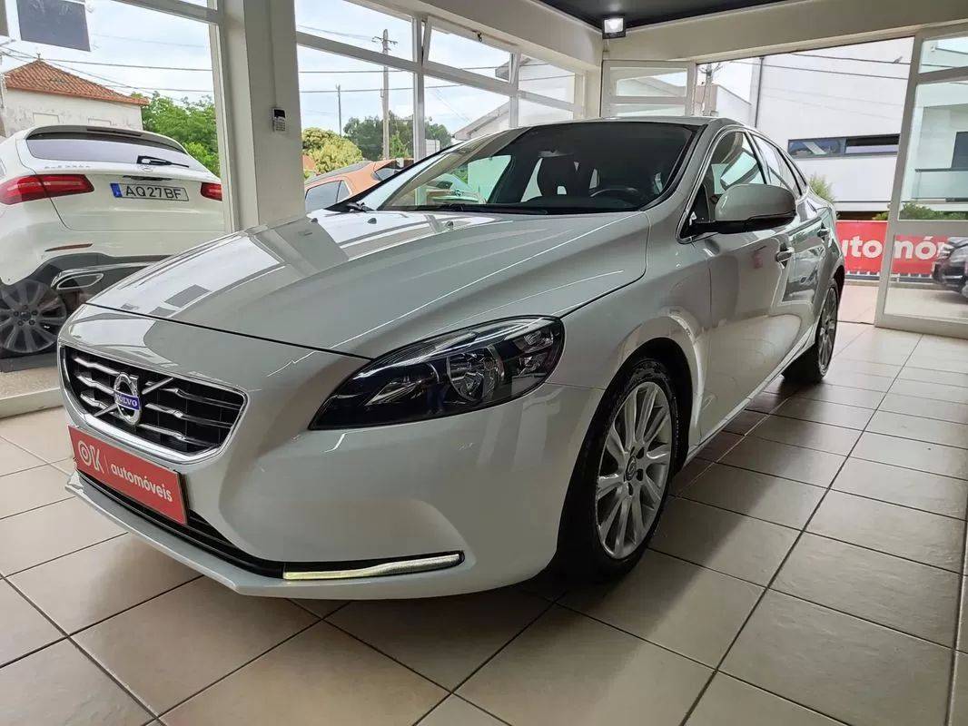 volvo-v40-2013-diesel-1560cc