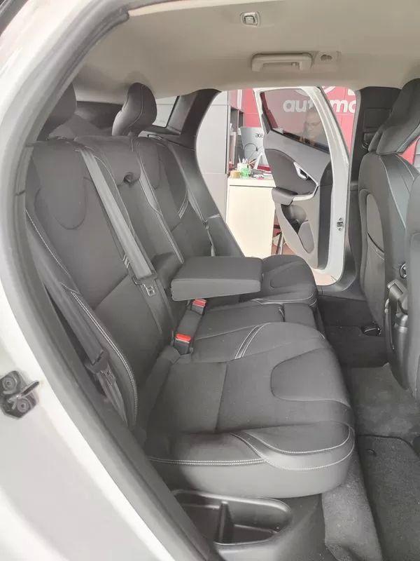 volvo-v40-2013-diesel-1560cc