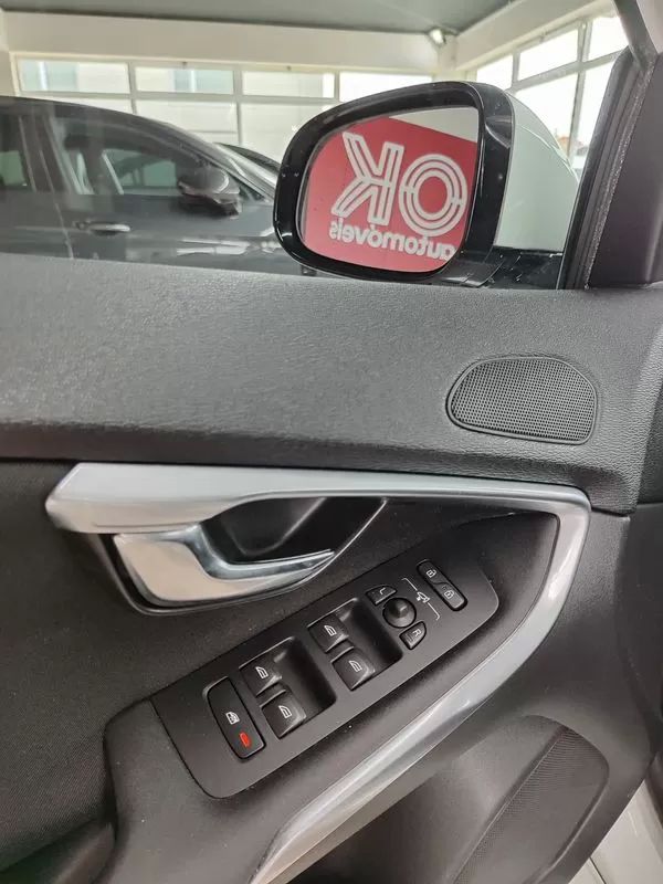 volvo-v40-2013-diesel-1560cc