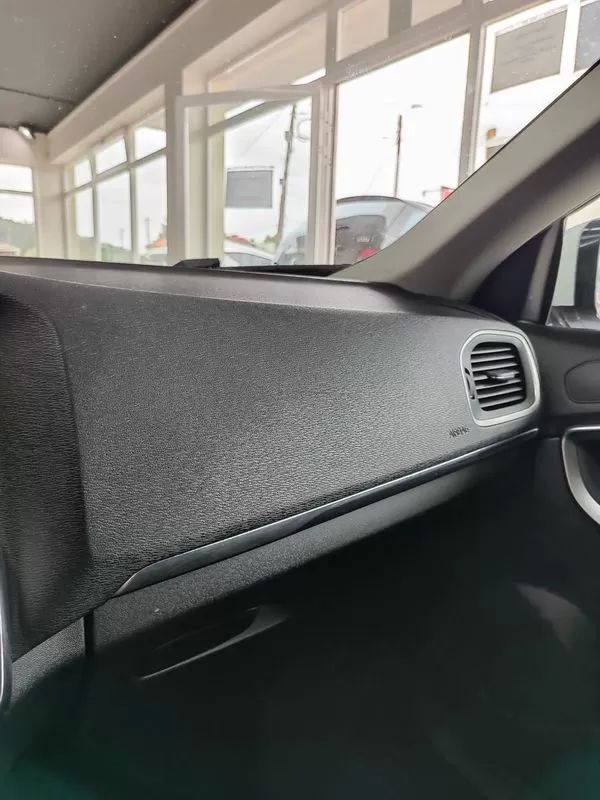 volvo-v40-2013-diesel-1560cc