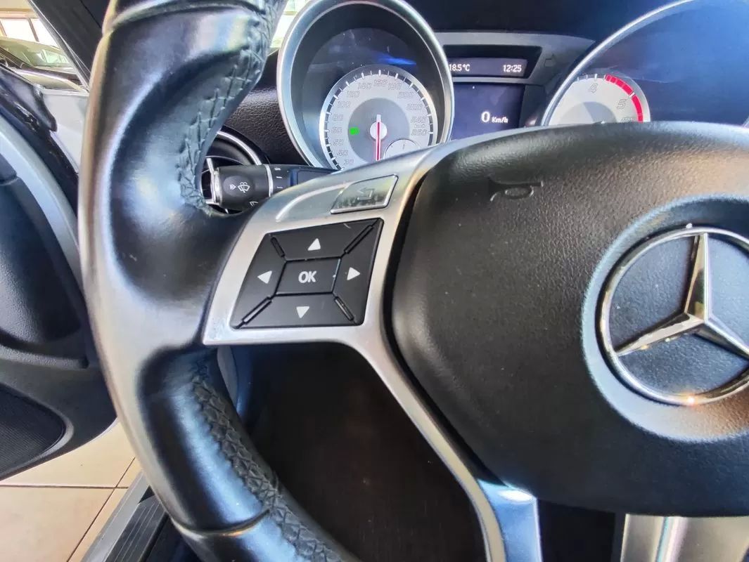 mercedes-benz-slk-2012-diesel-2143cc