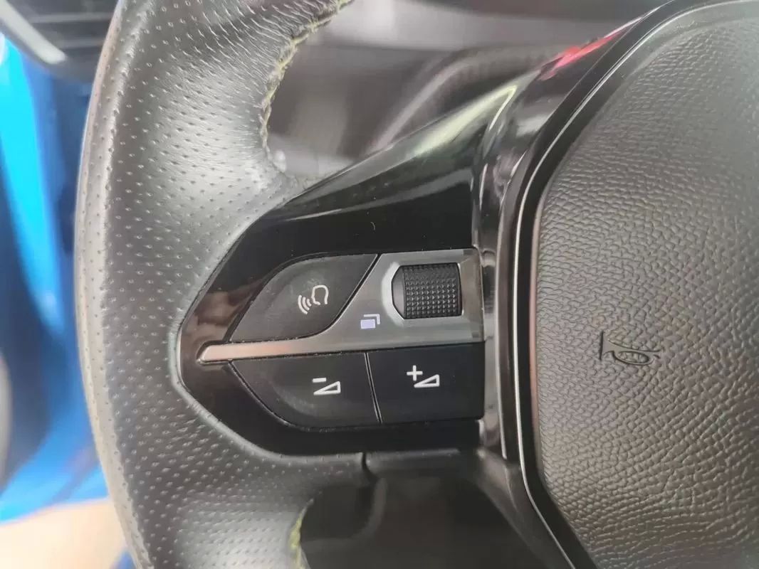 peugeot-208-2020-gasolina-1199cc