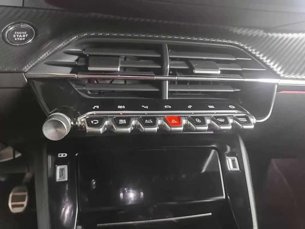 peugeot-208-2020-gasolina-1199cc