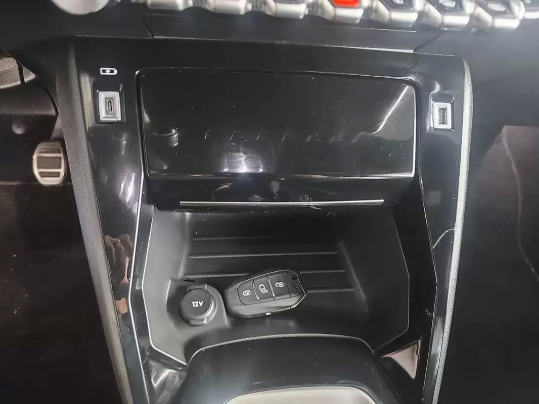 peugeot-208-2020-gasolina-1199cc