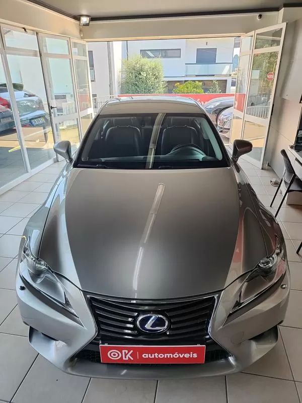 lexus-is-2013-hibrido-a-gasolina-2494cc