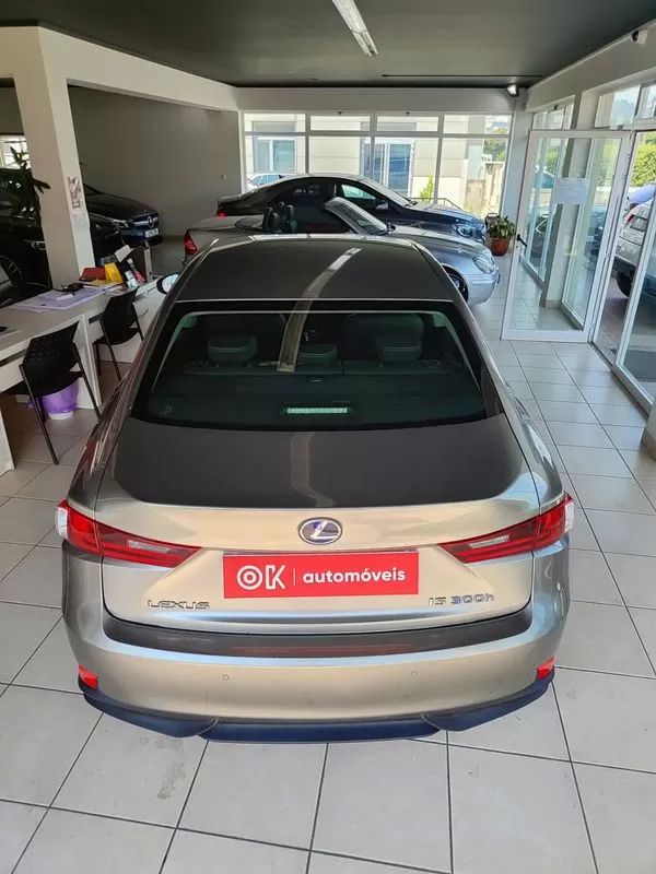 lexus-is-2013-hibrido-a-gasolina-2494cc