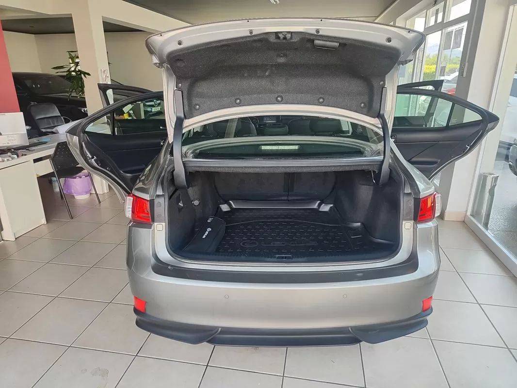 lexus-is-2013-hibrido-a-gasolina-2494cc