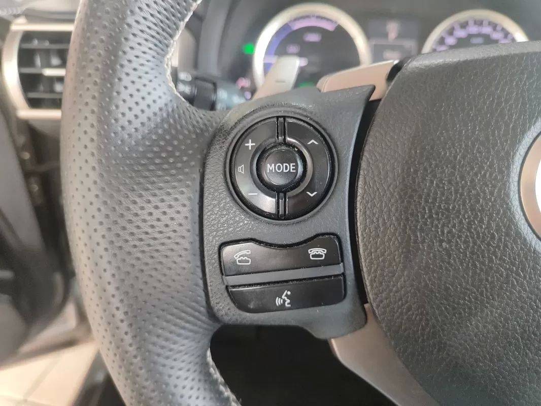 lexus-is-2013-hibrido-a-gasolina-2494cc