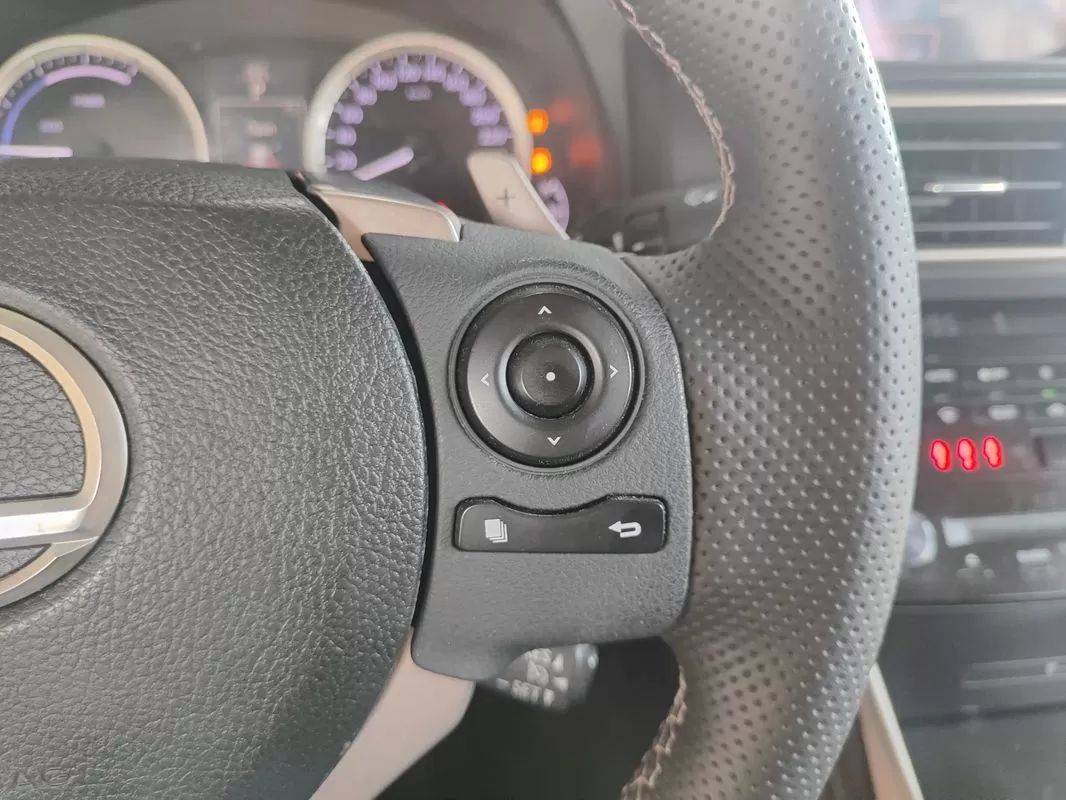 lexus-is-2013-hibrido-a-gasolina-2494cc