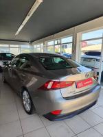 lexus-is-2013-hibrido-a-gasolina-2494cc