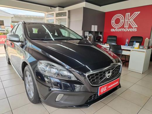 volvo-v40-cross-country-2014-diesel-1560cc