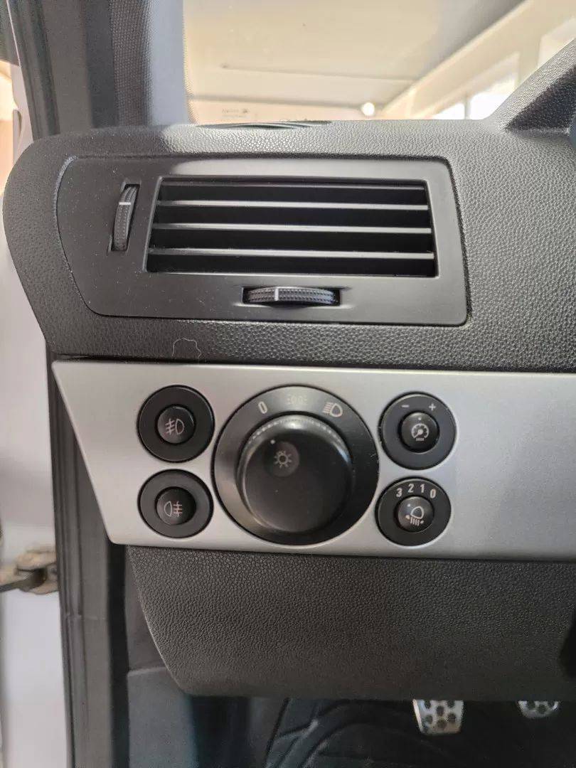 opel-astra-gtc-2007-diesel-1248cc