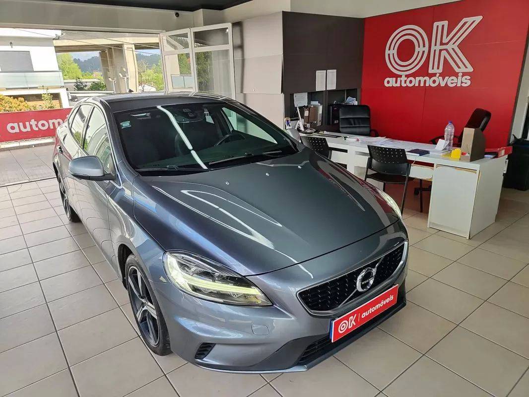 volvo-v40-2019-diesel-1969cc