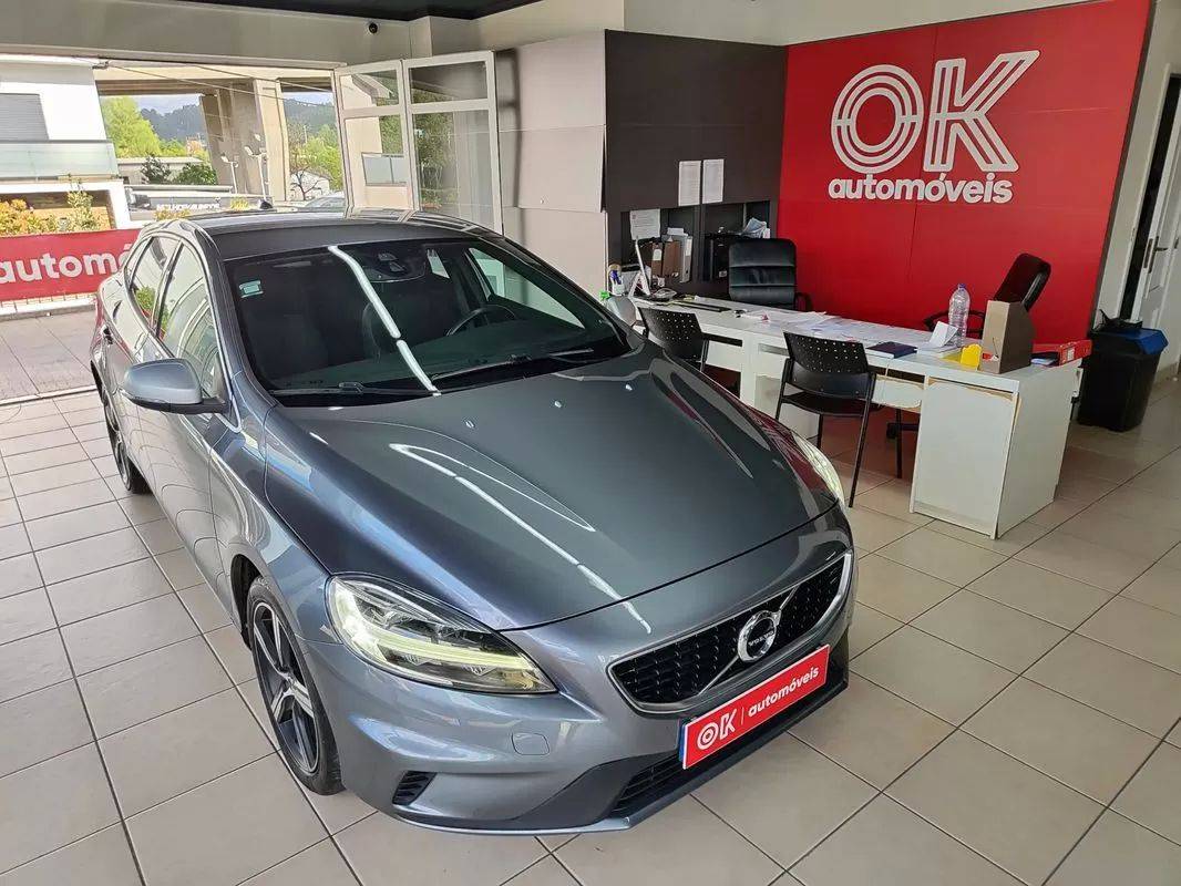 volvo-v40-2019-diesel-1969cc