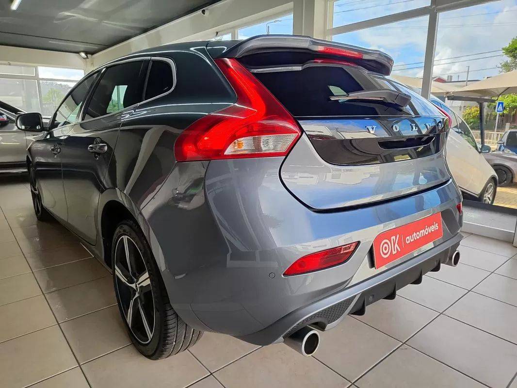 volvo-v40-2019-diesel-1969cc