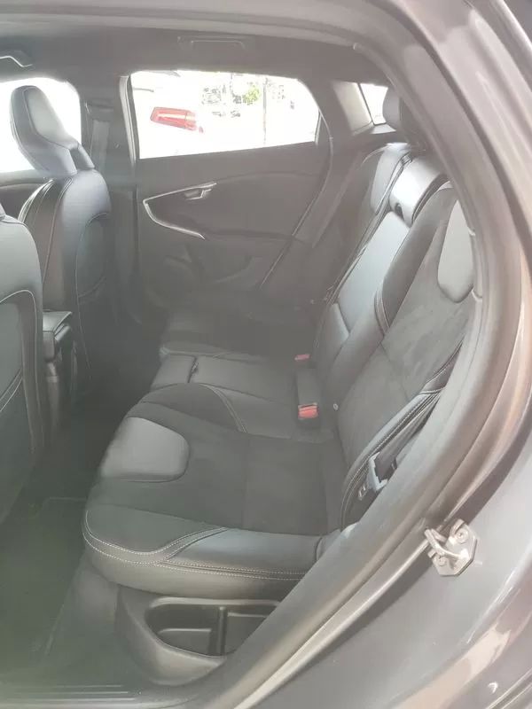 volvo-v40-2019-diesel-1969cc
