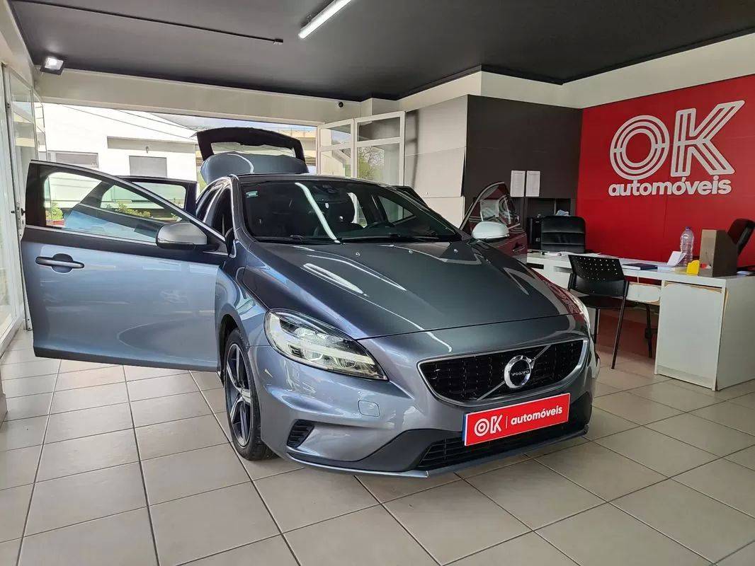 volvo-v40-2019-diesel-1969cc