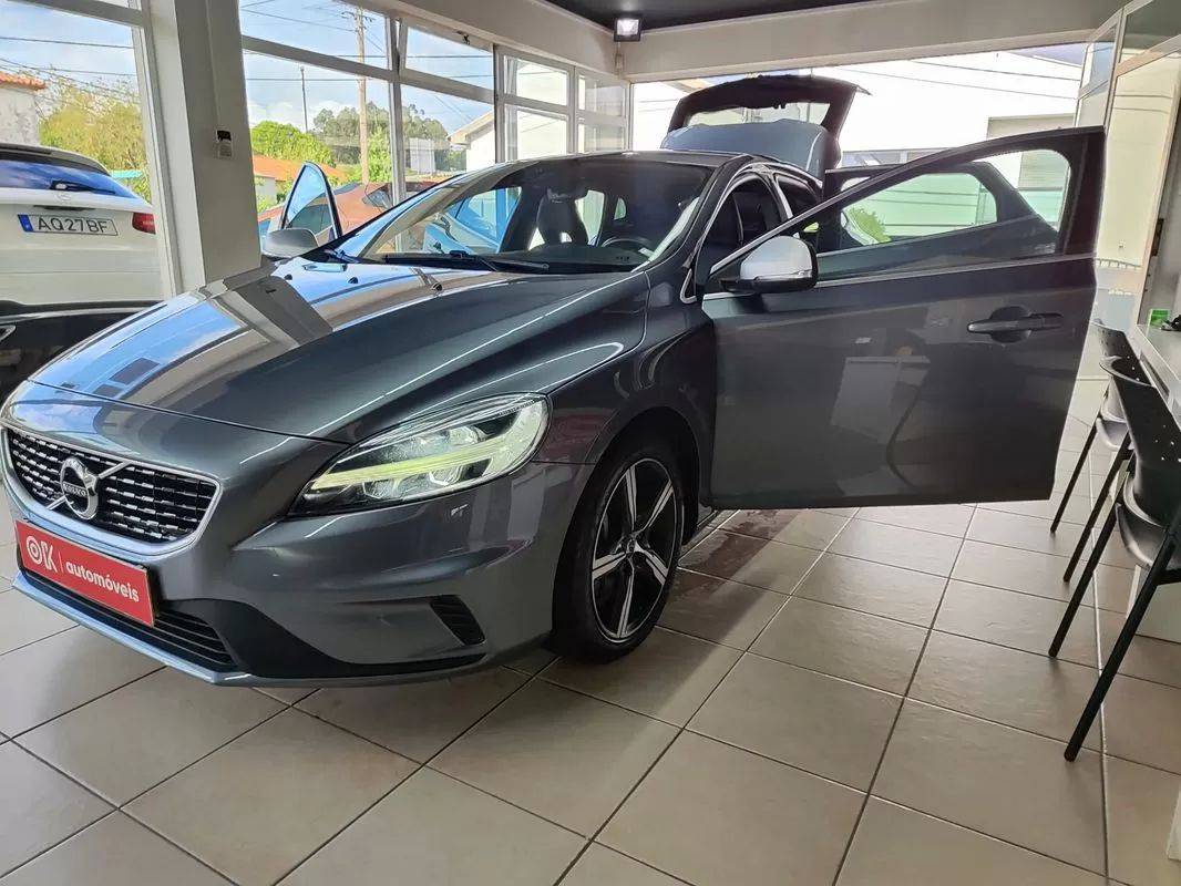 volvo-v40-2019-diesel-1969cc