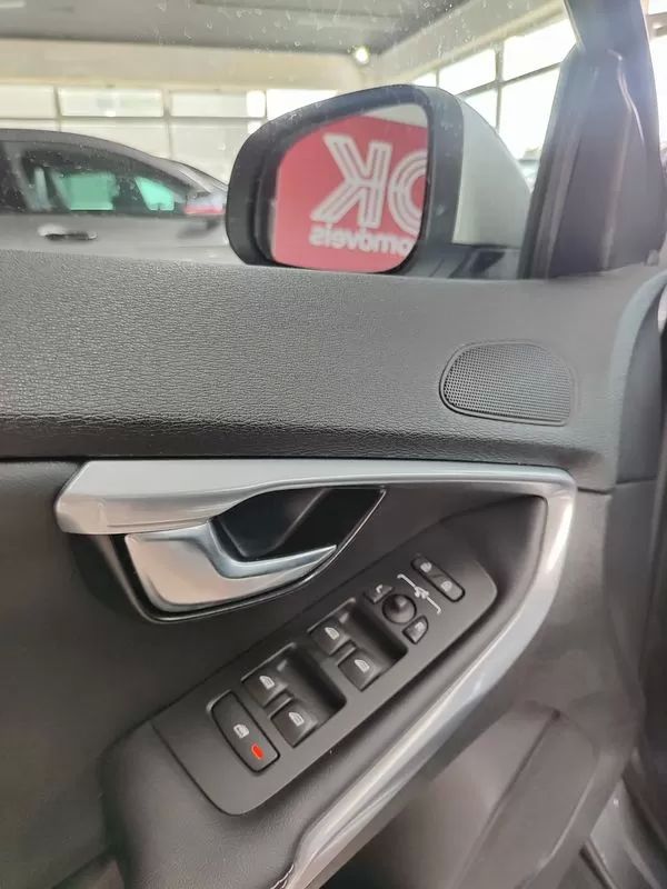 volvo-v40-2019-diesel-1969cc