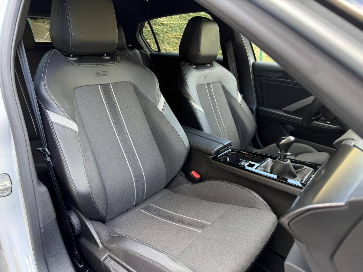 opel-astra-2023-gasolina-1199cc