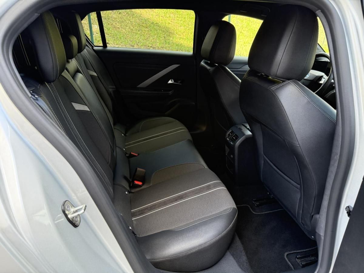 opel-astra-2023-gasolina-1199cc