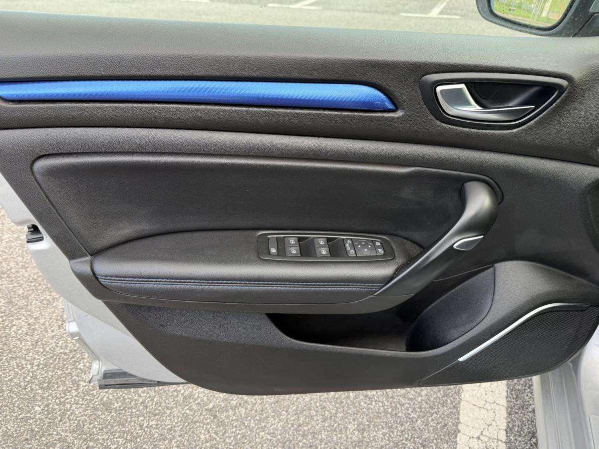 renault-megane-sport-tourer-2019-gasolina-1332cc