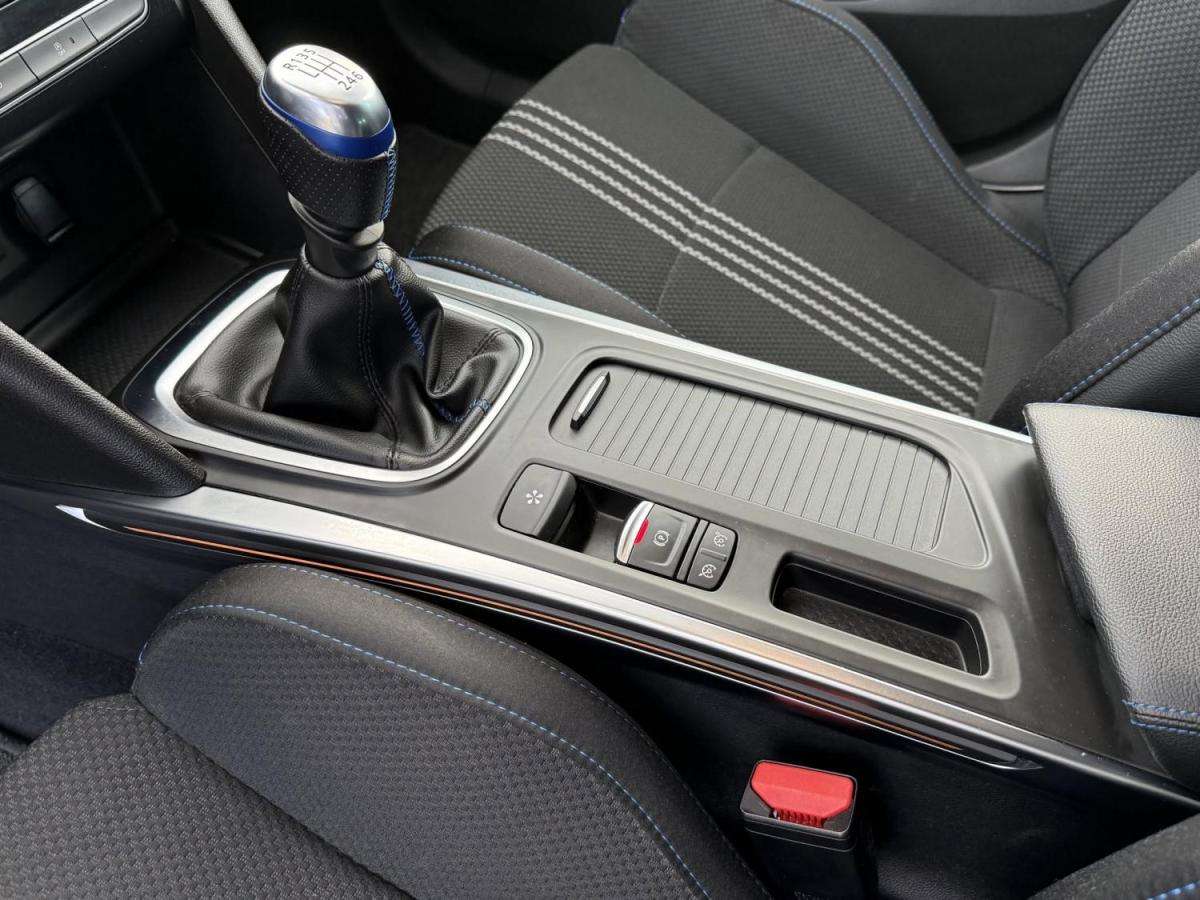 renault-megane-sport-tourer-2019-gasolina-1332cc