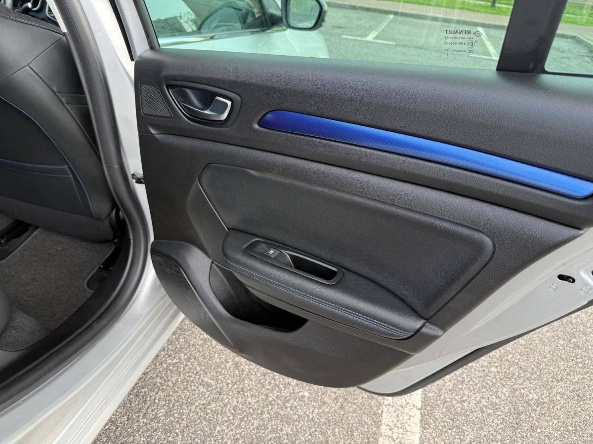 renault-megane-sport-tourer-2019-gasolina-1332cc
