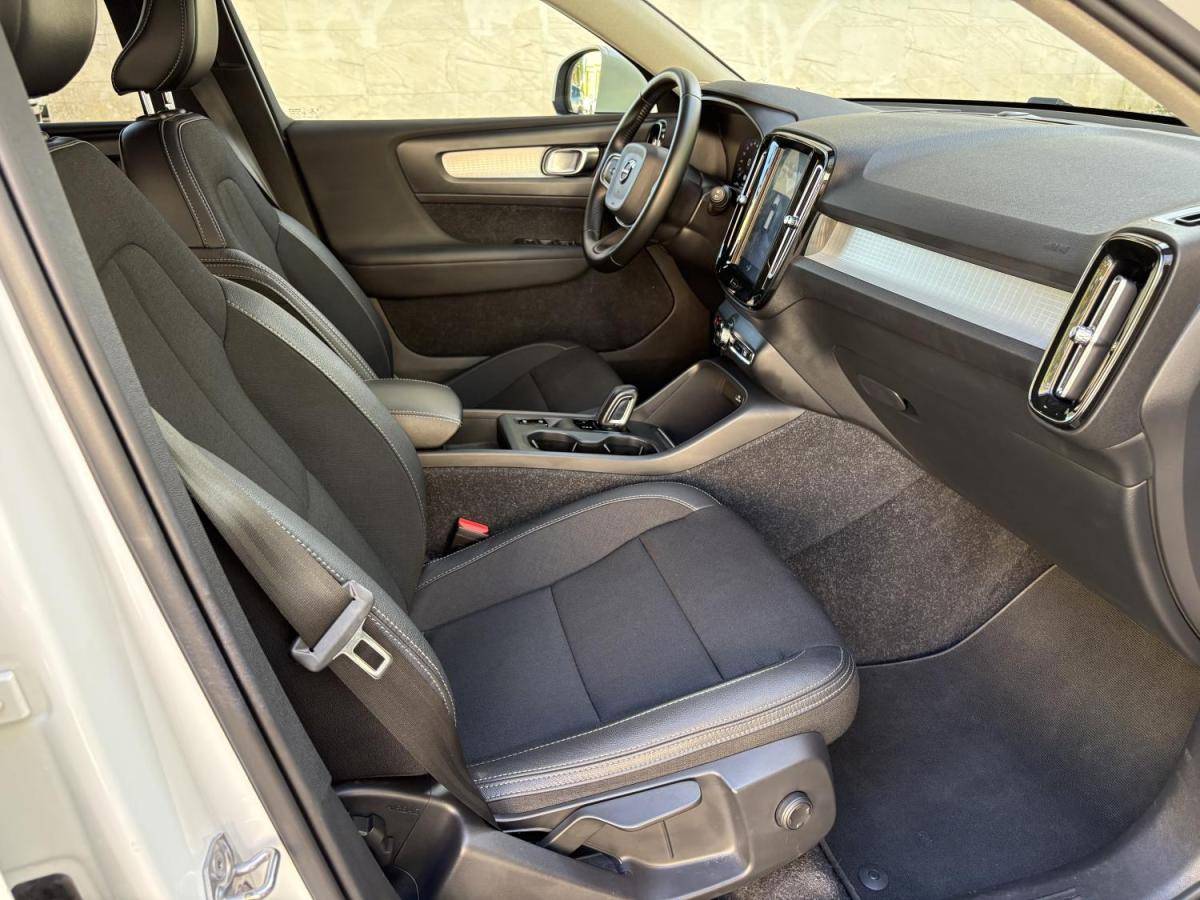 volvo-xc40-2020-hibrido-a-gasolina-1477cc