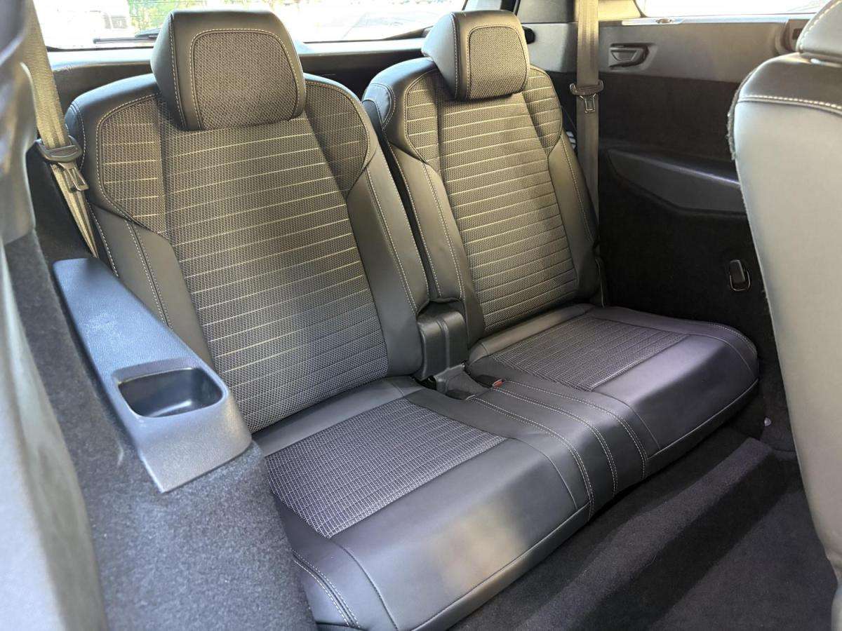 peugeot-5008-2024-gasolina-1199cc