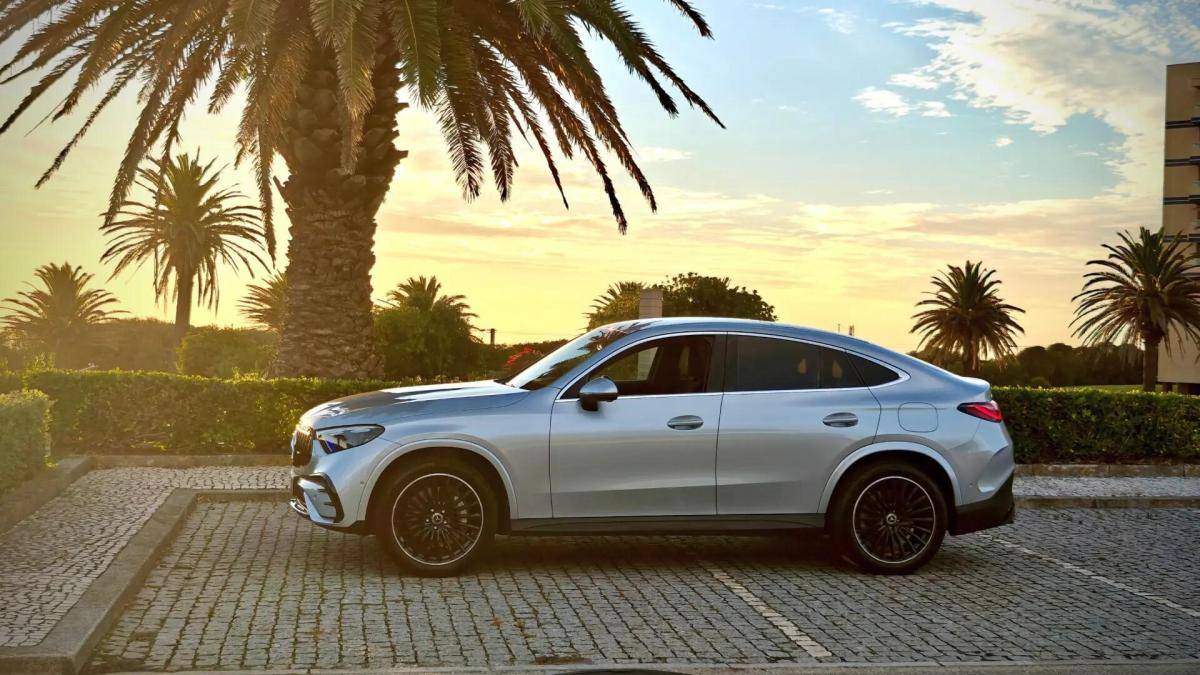 mercedes-benz-glc-300-de-4matic-2023-hibrido-a-diesel-1993cc