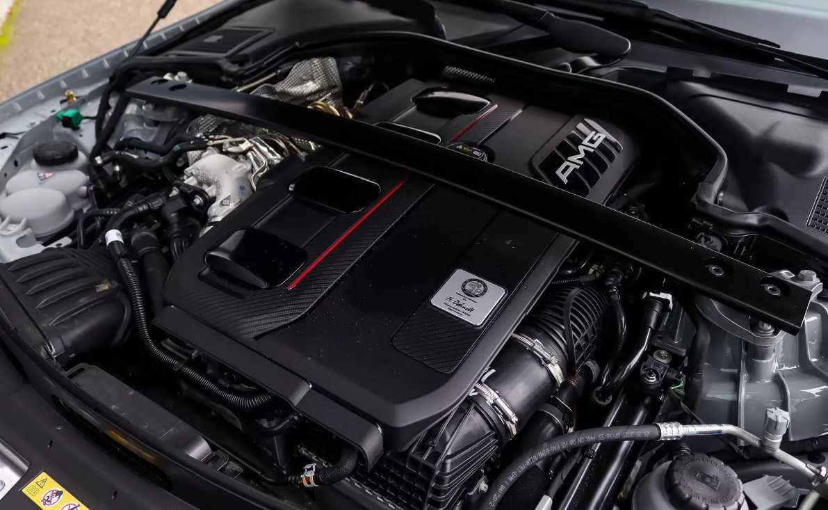mercedes-benz-classe-c-2025-hibrido-a-gasolina-1991cc