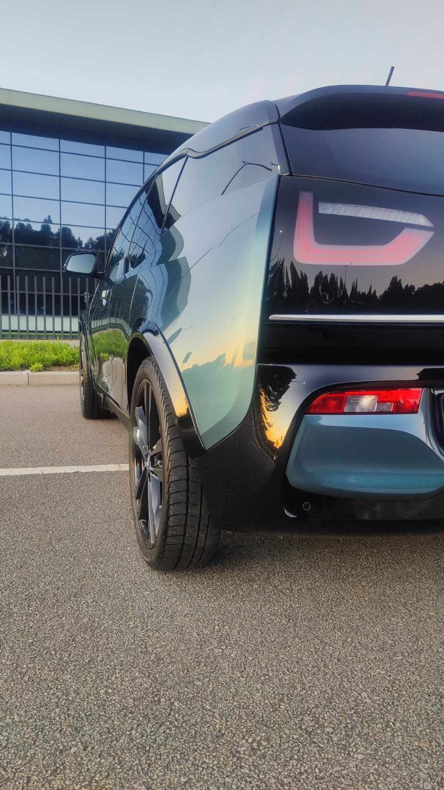 bmw-i3-2020-eletrico-500cc