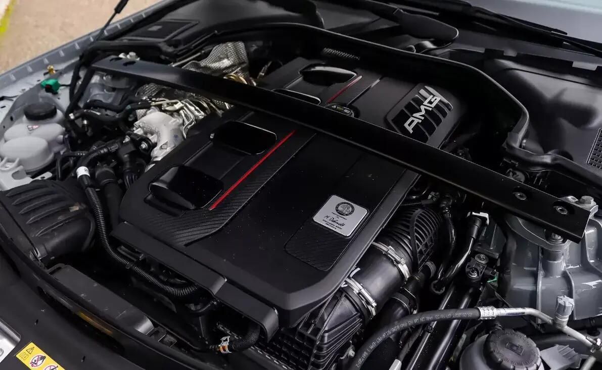 mercedes-benz-classe-c-2025-hibrido-a-gasolina-1991cc