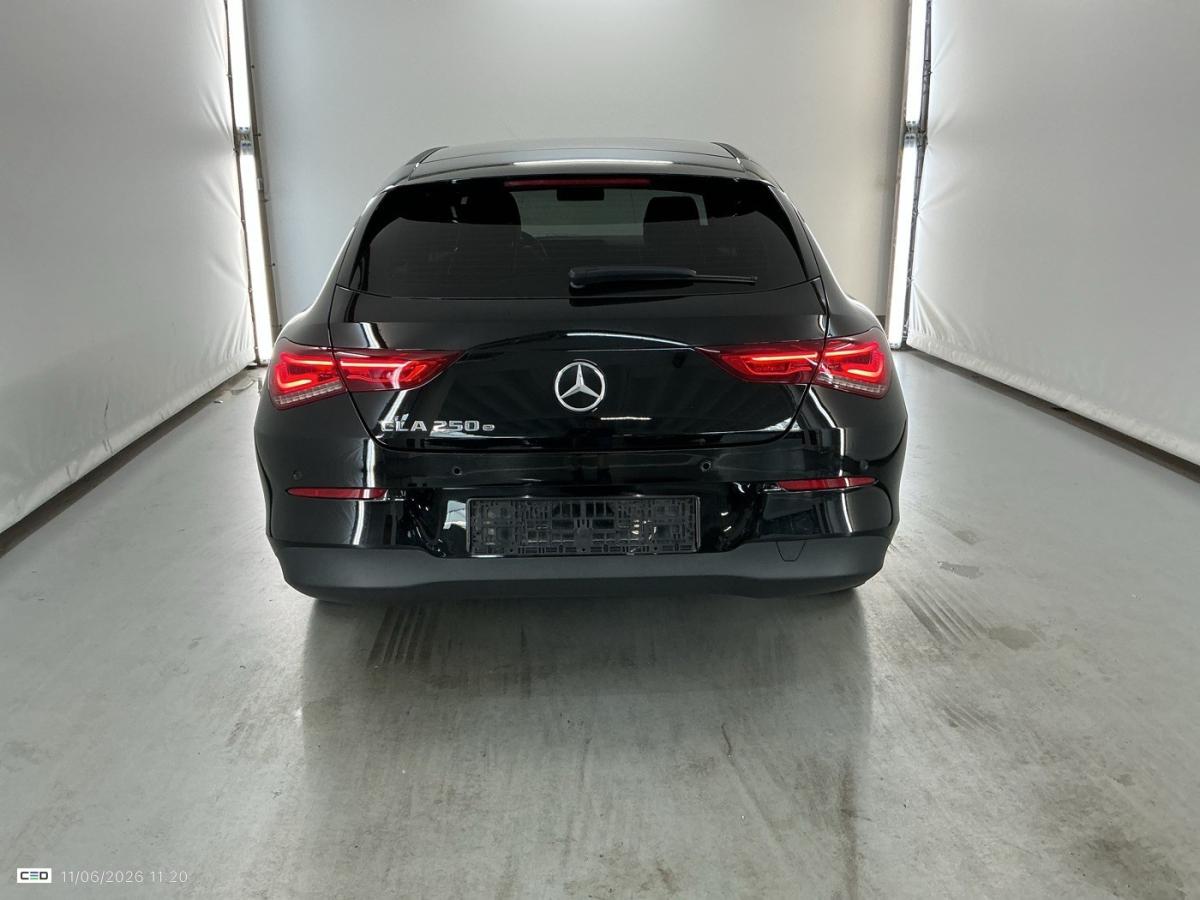 mercedes-benz-cla-2023-hibrido-1332cc