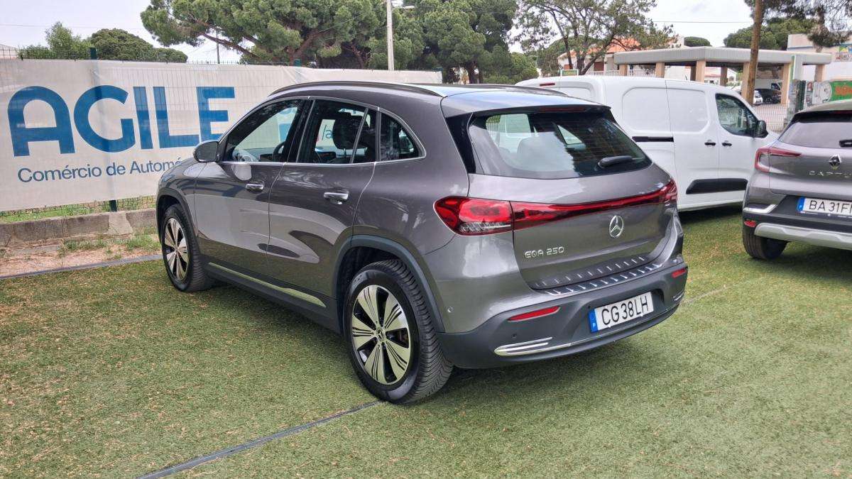 mercedes-benz-eqa-2023-eletrico-0cc
