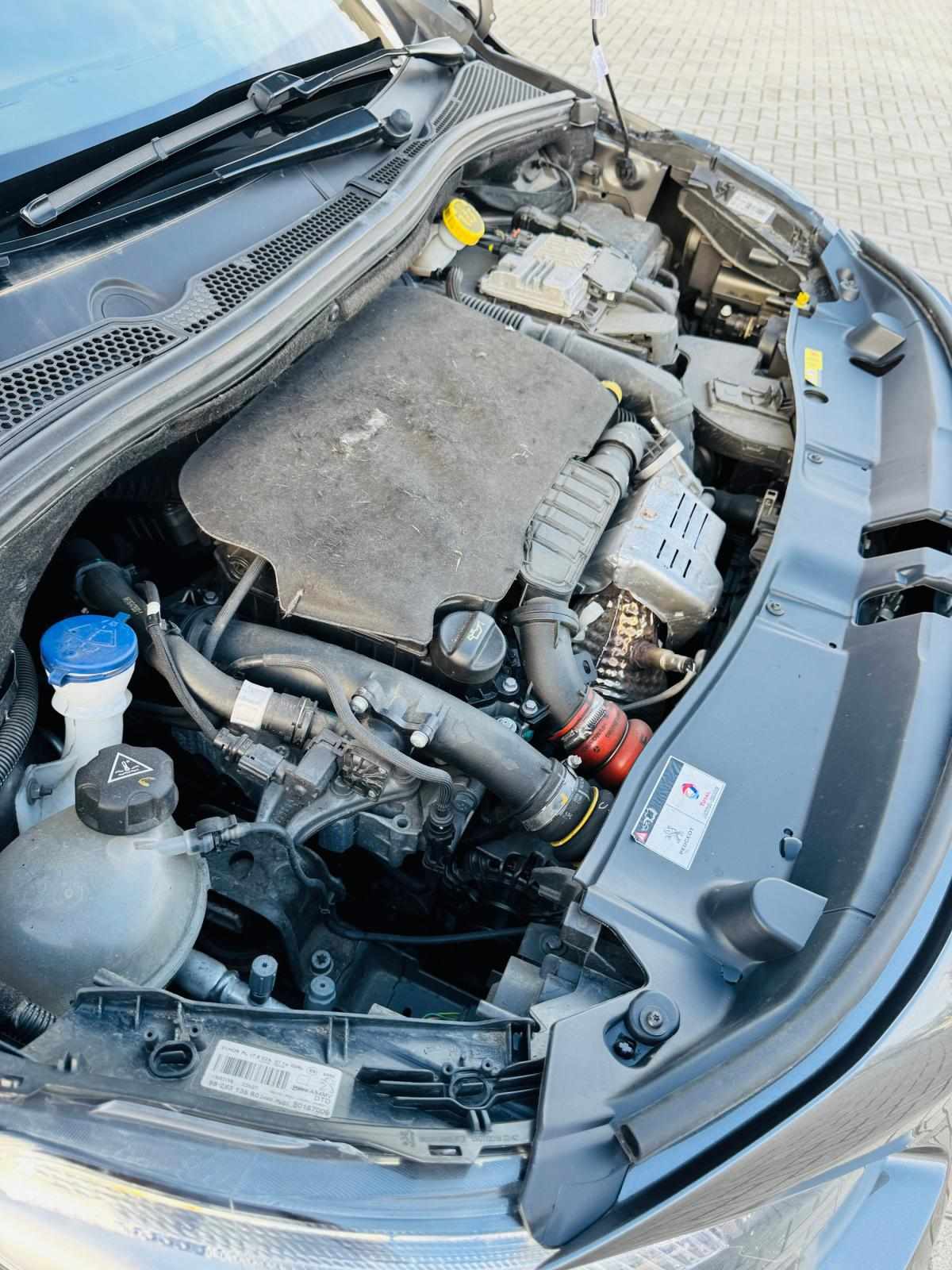 peugeot-2008-2018-gasolina-1199cc